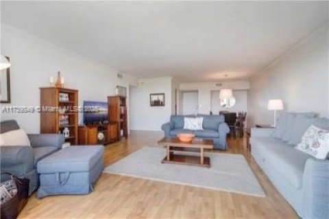 Copropriété à vendre à Sunny Isles Beach, Floride: 2 chambres, 141.3 m2 № 1867591 - photo 16