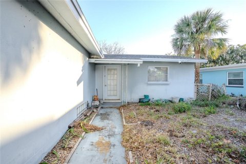 Villa ou maison à vendre à Indian Rocks Beach, Floride: 2 chambres, 100.33 m2 № 2128751 - photo 19