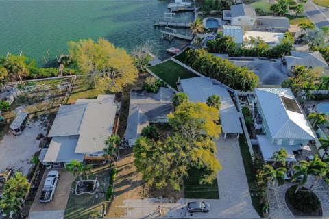 Villa ou maison à vendre à Indian Rocks Beach, Floride: 2 chambres, 100.33 m2 № 2128751 - photo 5