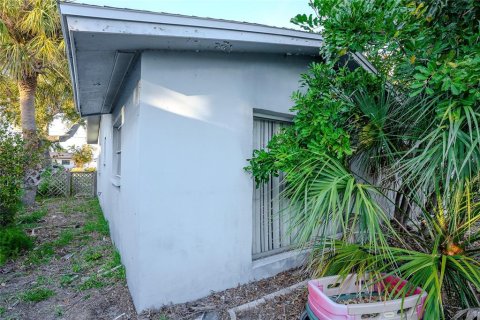 Villa ou maison à vendre à Indian Rocks Beach, Floride: 2 chambres, 100.33 m2 № 2128751 - photo 24