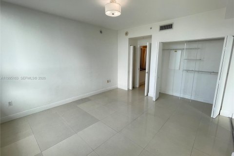 Купить кондоминиум в Майами, Флорида 1 спальня, 68.38м2, № 2260831 - фото 7