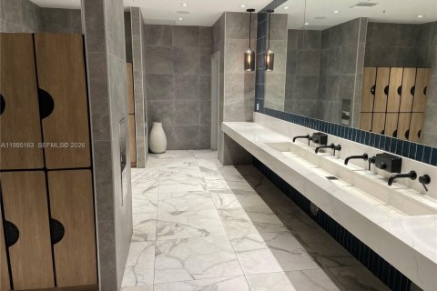 Купить кондоминиум в Майами, Флорида 1 спальня, 68.38м2, № 2260831 - фото 30