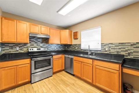 Adosado en venta en Tampa, Florida, 3 dormitorios, 126.35 m2 № 1757389 - foto 10