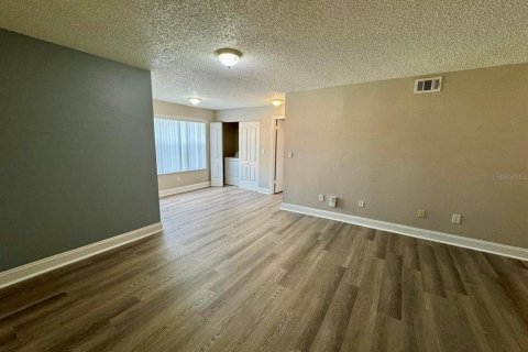 Condominio en alquiler en Orlando, Florida, 2 dormitorios, 97.92 m2 № 1917080 - foto 2