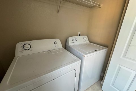 Condominio en alquiler en Orlando, Florida, 2 dormitorios, 97.92 m2 № 1917080 - foto 13