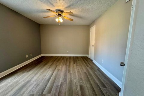 Condominio en alquiler en Orlando, Florida, 2 dormitorios, 97.92 m2 № 1917080 - foto 11