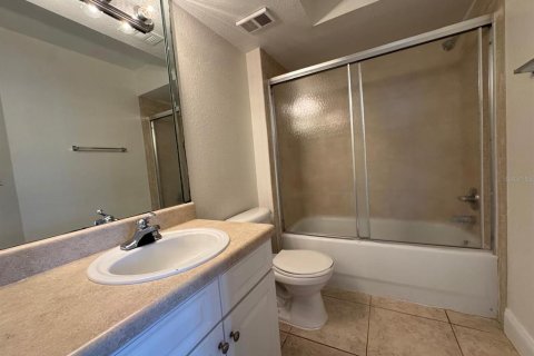 Condominio en alquiler en Orlando, Florida, 2 dormitorios, 97.92 m2 № 1917080 - foto 9