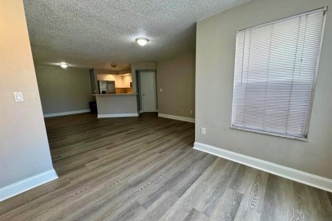 Condominio en alquiler en Orlando, Florida, 2 dormitorios, 97.92 m2 № 1917080 - foto 4
