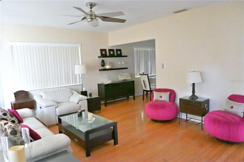 Casa en venta en Saint Petersburg, Florida, 2 dormitorios, 116.87 m2 № 1856787 - foto 4