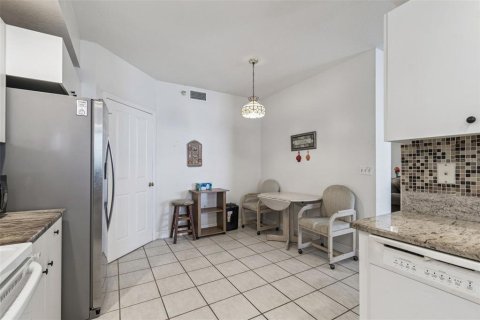 Copropriété à vendre à Saint Petersburg, Floride: 2 chambres, 140.84 m2 № 2134543 - photo 22