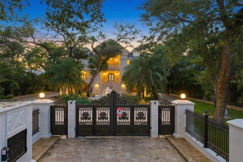Villa ou maison à vendre à Saint Petersburg, Floride: 5 chambres, 965.72 m2 № 2096512 - photo 9