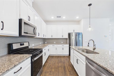 House in Fish Hawk, Florida 2 bedrooms, 149.76 sq.m. № 2092213 - photo 17