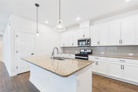 House in Fish Hawk, Florida 2 bedrooms, 149.76 sq.m. № 2092213 - photo 16