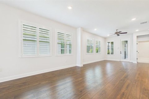 House in Fish Hawk, Florida 2 bedrooms, 149.76 sq.m. № 2092213 - photo 11