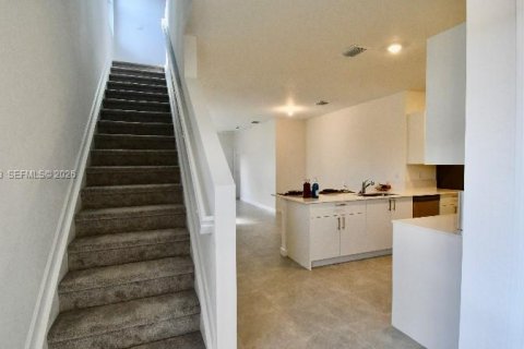Touwnhouse à louer à Dania Beach, Floride: 4 chambres, 161.46 m2 № 2024831 - photo 10