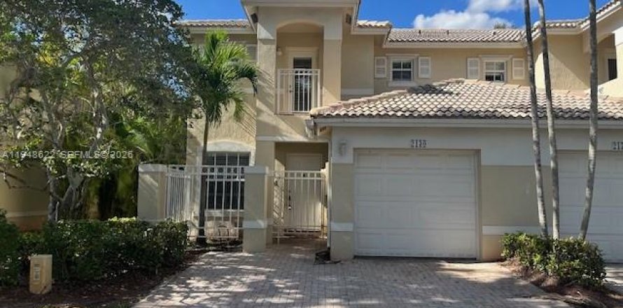 Таунхаус в Пемброк-Пайнс, Флорида 3 спальни, 127.09м2 № 2004950