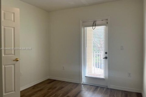 Снять в аренду таунхаус в Пемброк-Пайнс, Флорида 3 спальни, 127.09м2, № 2004950 - фото 30