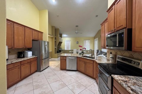 House in Port St. Lucie, Florida 4 bedrooms, 208.47 sq.m. № 2400592 - photo 5