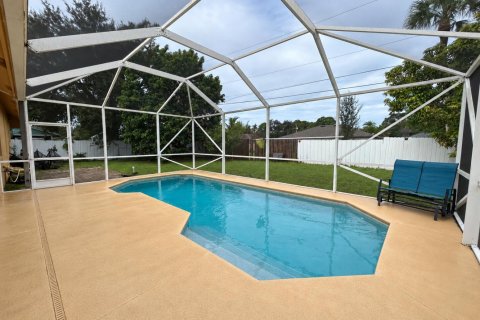 House in Port St. Lucie, Florida 4 bedrooms, 208.47 sq.m. № 2400592 - photo 16