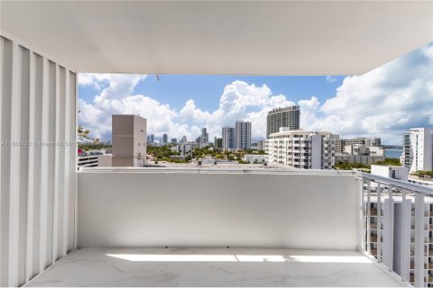 Купить кондоминиум в Майами-Бич, Флорида 2 спальни, 76.18м2, № 1895291 - фото 9