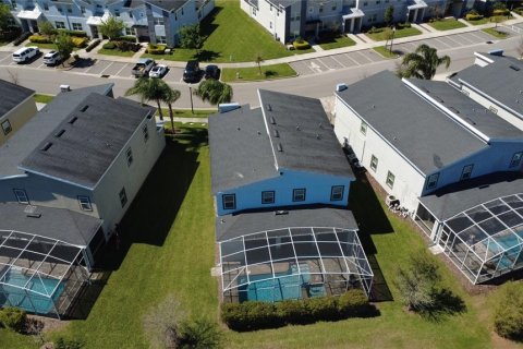 House in Davenport, Florida 6 bedrooms, 310.2 sq.m. № 1639737 - photo 4