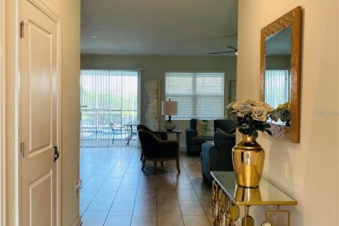 House in Davenport, Florida 6 bedrooms, 310.2 sq.m. № 1639737 - photo 8