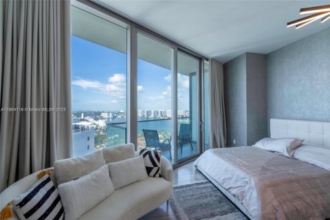 Condo in Sunny Isles Beach, Florida, 2 bedrooms  № 1893169 - photo 24