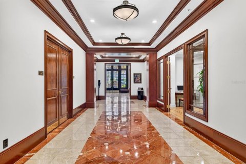 Condo in Tampa, Florida, 1 bedroom № 2201799 - photo 13