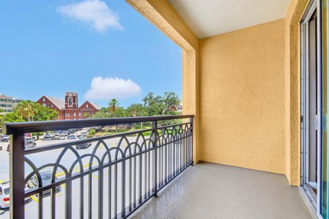 Condo in Tampa, Florida, 1 bedroom № 2201799 - photo 27