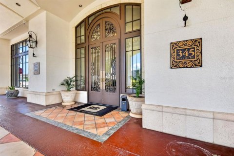 Condo in Tampa, Florida, 1 bedroom № 2201799 - photo 6