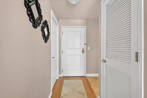 Condo in Tampa, Florida, 1 bedroom № 2201799 - photo 19