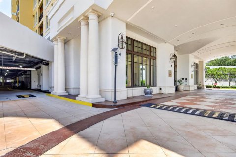 Condo in Tampa, Florida, 1 bedroom № 2201799 - photo 7