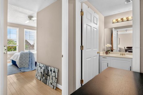 Condo in Tampa, Florida, 1 bedroom № 2201799 - photo 29