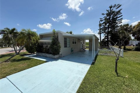 Apartment in Sarasota, Florida 1 bedroom, 39.02 sq.m. № 2218168