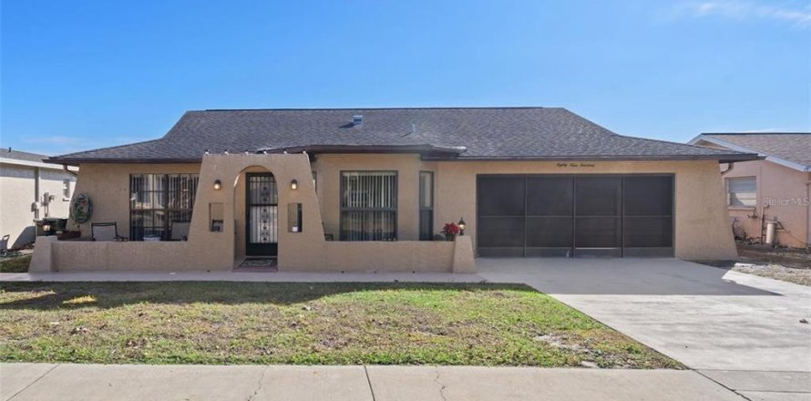 Casa en Port Richey, Florida 2 dormitorios, 153.01 m2 № 1773097