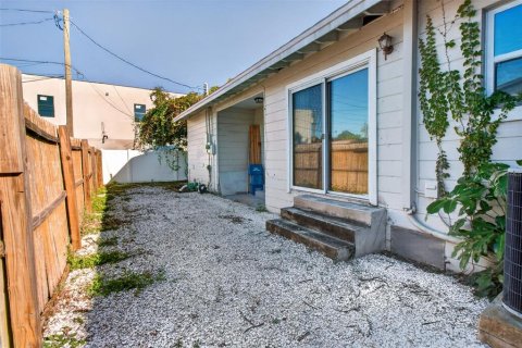 Casa en venta en Gulfport, Florida, 4 dormitorios, 149.94 m2 № 2403132 - foto 29