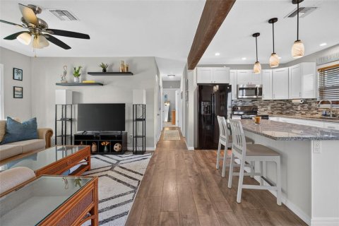 Casa en venta en Gulfport, Florida, 4 dormitorios, 149.94 m2 № 2403132 - foto 14