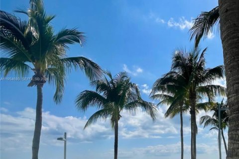 Copropriété à vendre à Miami, Floride: 1 chambre, 71.53 m2 № 2153353 - photo 23