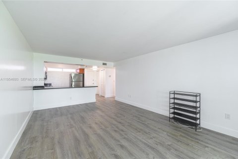 Copropriété à vendre à Miami, Floride: 1 chambre, 71.53 m2 № 2153353 - photo 9