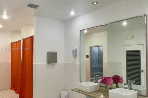 Copropriété à vendre à Miami, Floride: 1 chambre, 71.53 m2 № 2153353 - photo 18