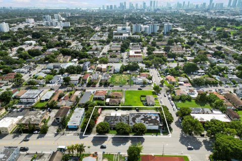 Immobilier commercial à vendre à Miami, Floride № 2089885 - photo 2