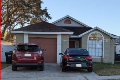 House in Orlando, Florida 3 bedrooms, 113.62 sq.m. № 2360347