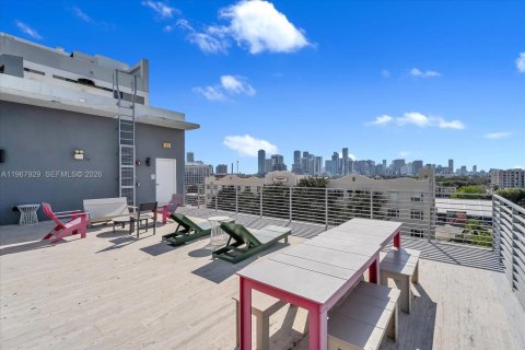 Condo in Miami, Florida, 2 bedrooms № 2029195 - photo 21
