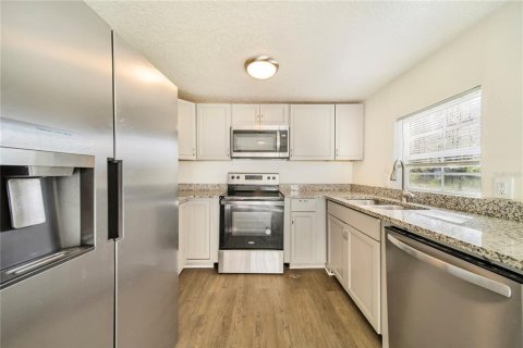 House in Auburndale, Florida 3 bedrooms, 83.61 sq.m. № 1773836 - photo 7