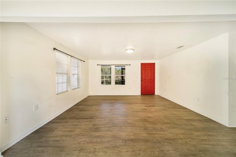 House in Auburndale, Florida 3 bedrooms, 83.61 sq.m. № 1773836 - photo 6