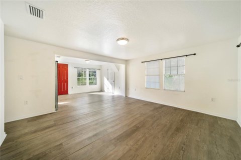 House in Auburndale, Florida 3 bedrooms, 83.61 sq.m. № 1773836 - photo 3