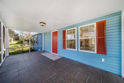 House in Auburndale, Florida 3 bedrooms, 83.61 sq.m. № 1773836 - photo 2