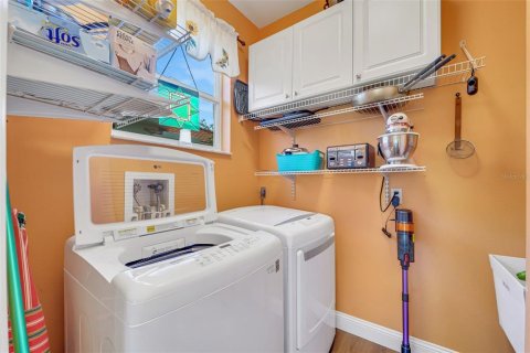 Купить виллу или дом в Венеция, Флорида 10 комнат, 164.34м2, № 1511105 - фото 24