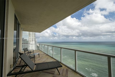 Copropriété à louer à Sunny Isles Beach, Floride: 2 chambres, 148.83 m2 № 1435146 - photo 20