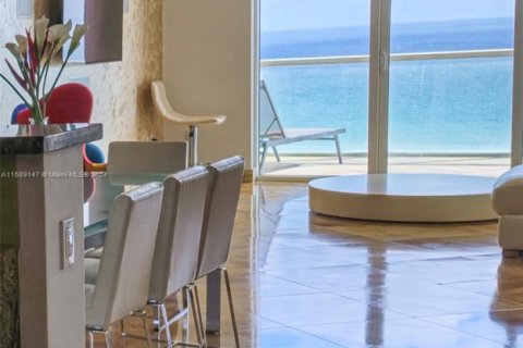 Copropriété à louer à Sunny Isles Beach, Floride: 2 chambres, 148.83 m2 № 1435146 - photo 4